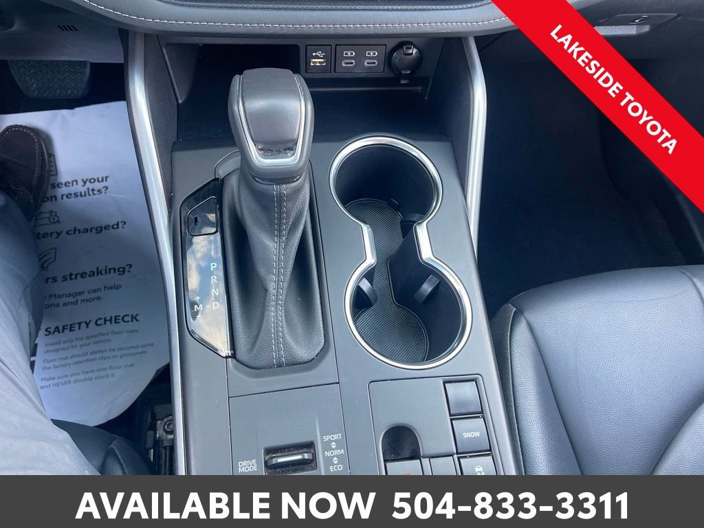Used 2023 Toyota Highlander XLE image 29