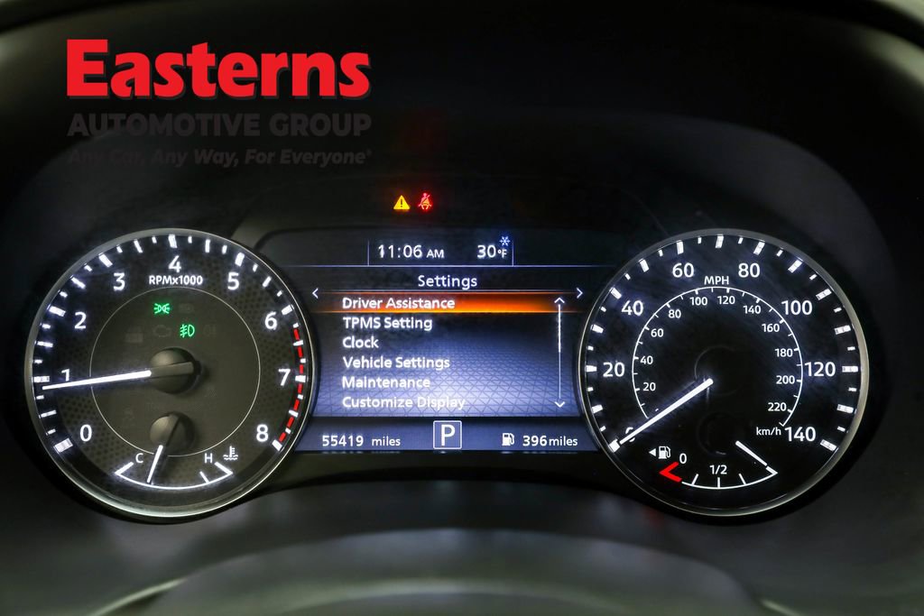 Used 2022 Nissan Armada SV w/ SV Appearance Package image 18