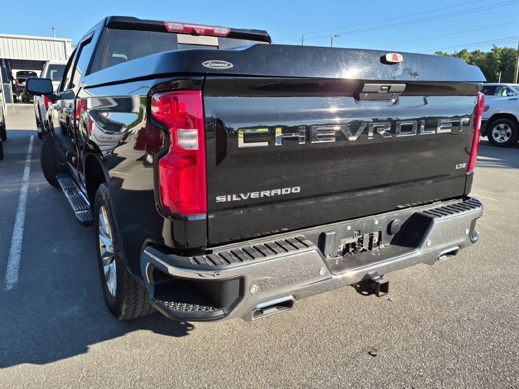 Used 2021 Chevrolet Silverado 1500 LTZ w/ LTZ Premium Package AWD/4WD image 6