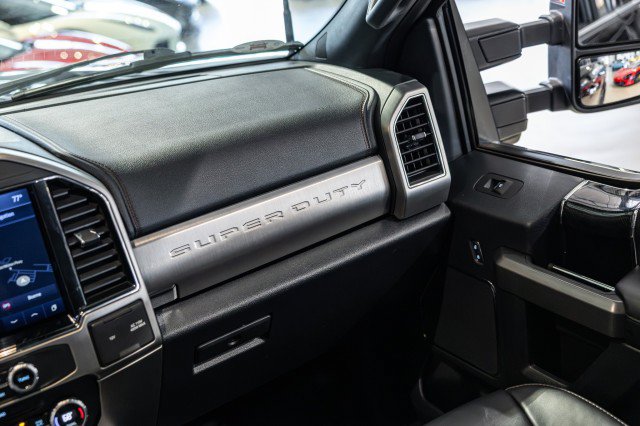 Used 2022 Ford F250 Platinum w/ FX4 Off-Road Package AWD/4WD image 52