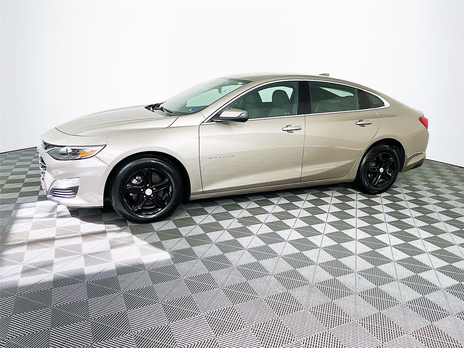 Used 2024 Chevrolet Malibu LT image 4