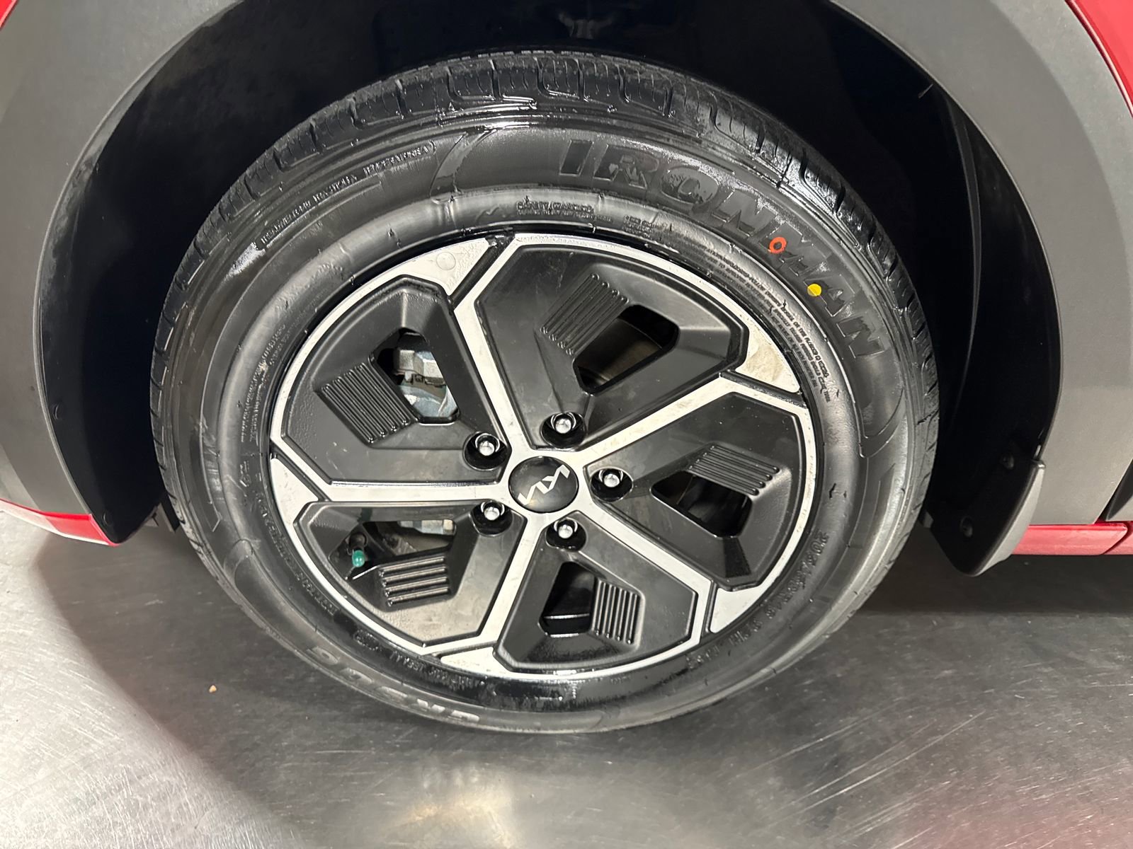 Certified 2023 Kia Niro EX image 2