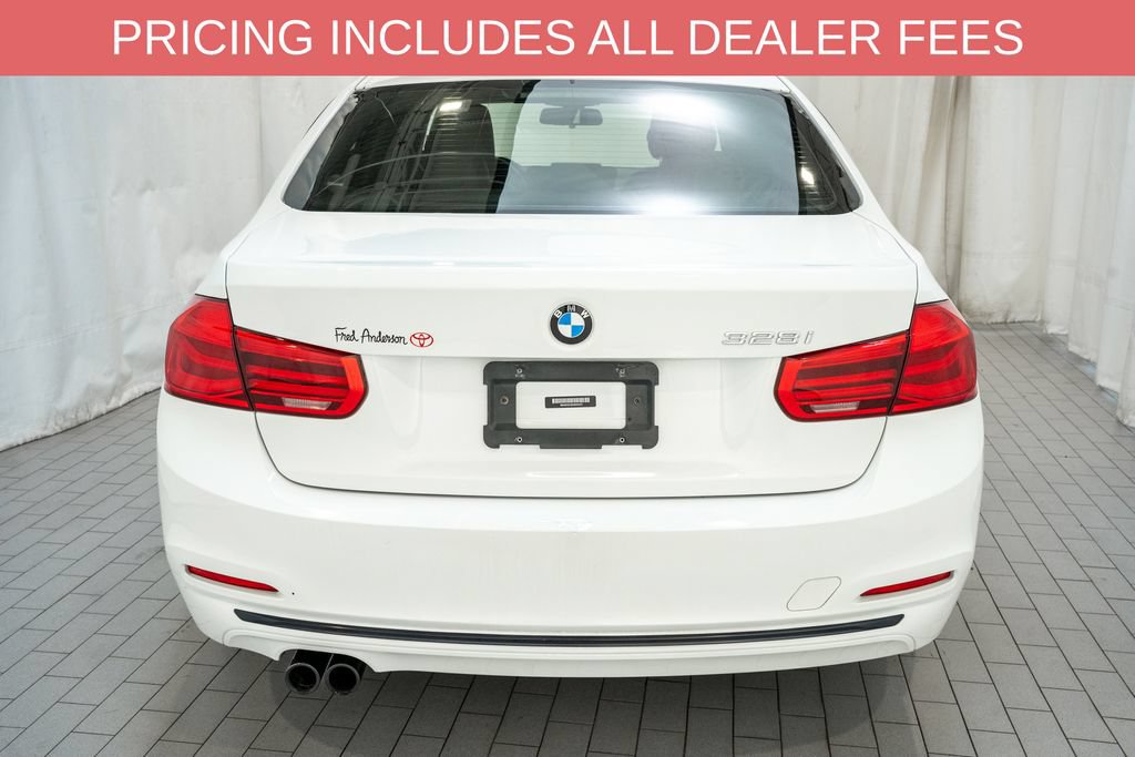Used 2016 BMW 328i Sedan RWD image 4