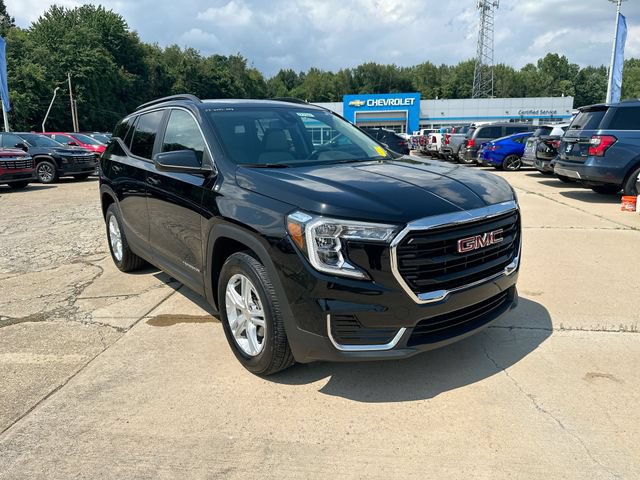 Used 2023 GMC Terrain SLE w/ Driver Convenience Package AWD/4WD image 12