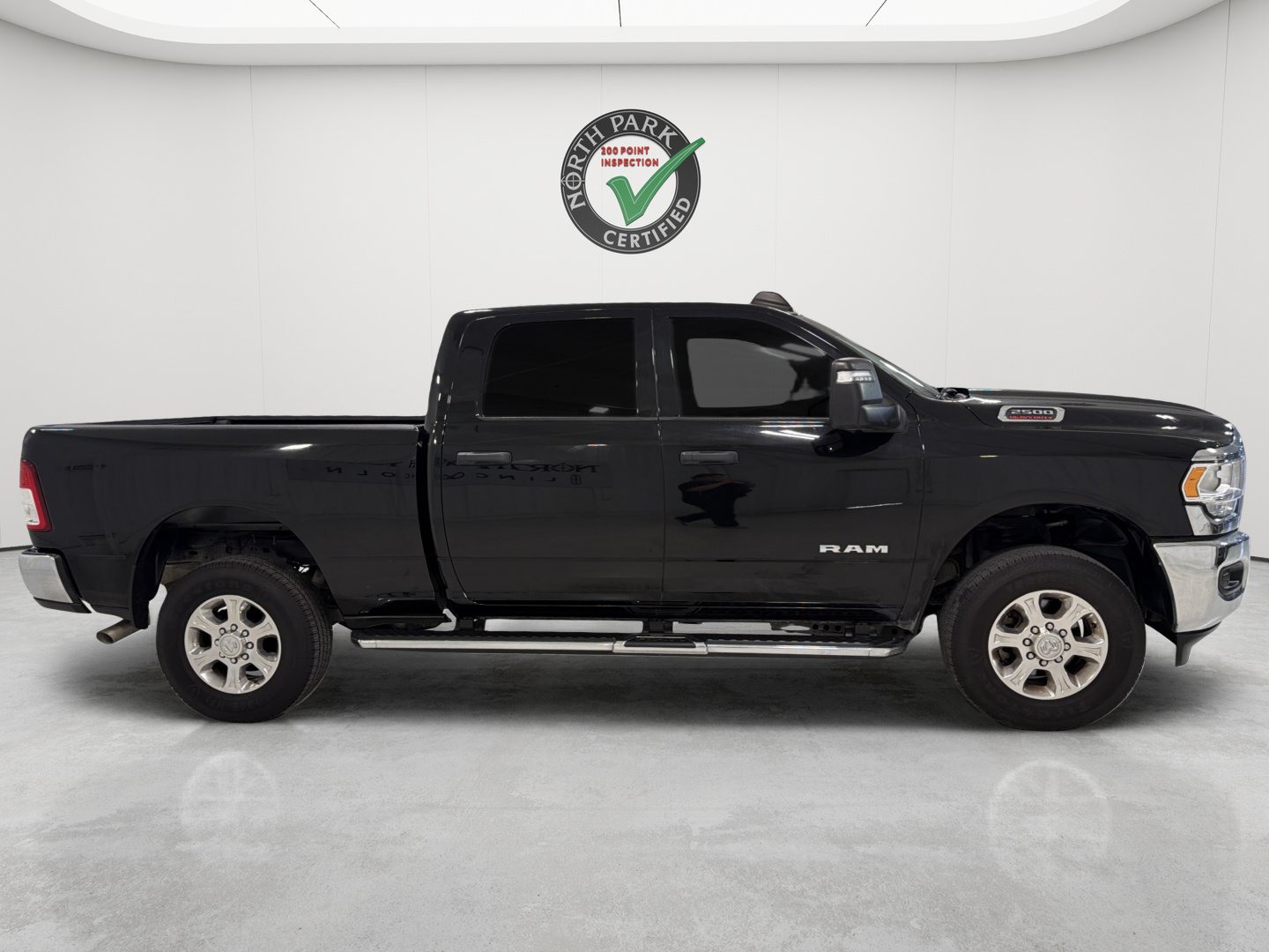 Used 2024 RAM 2500 Big Horn w/ Bed Utility Group AWD/4WD image 6