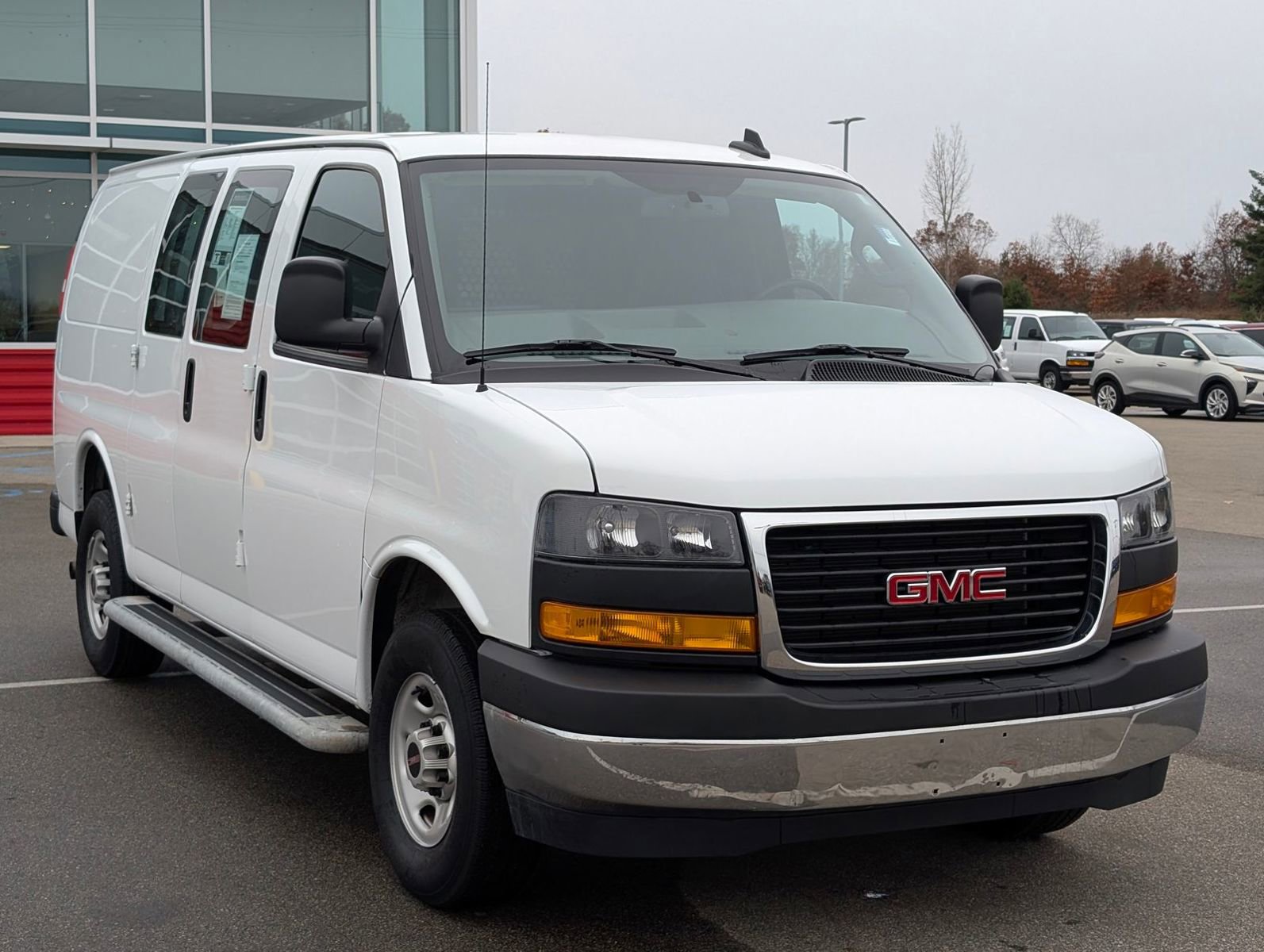 Used 2024 GMC Savana 2500 w/ Driver Convenience Package image 3