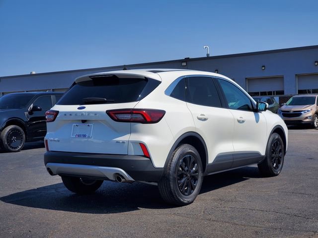 Used 2023 Ford Escape Active w/ Tech Pack #2 AWD/4WD image 3