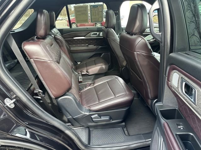 Used 2025 Ford Explorer Platinum w/ Ultimate Package image 18