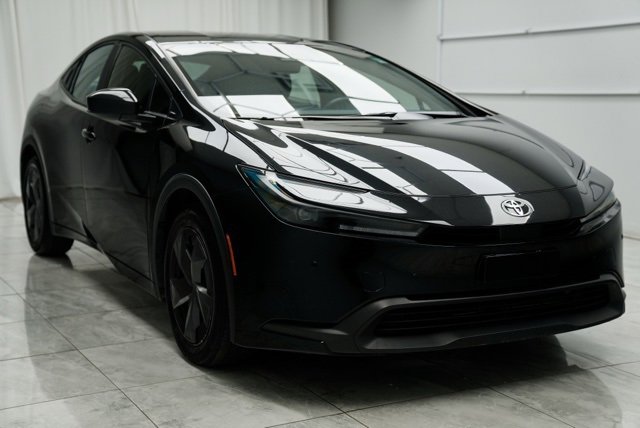 Used 2024 Toyota Prius LE image 4