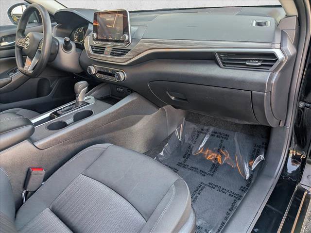 Used 2025 Nissan Altima 2.5 SV FWD image 20