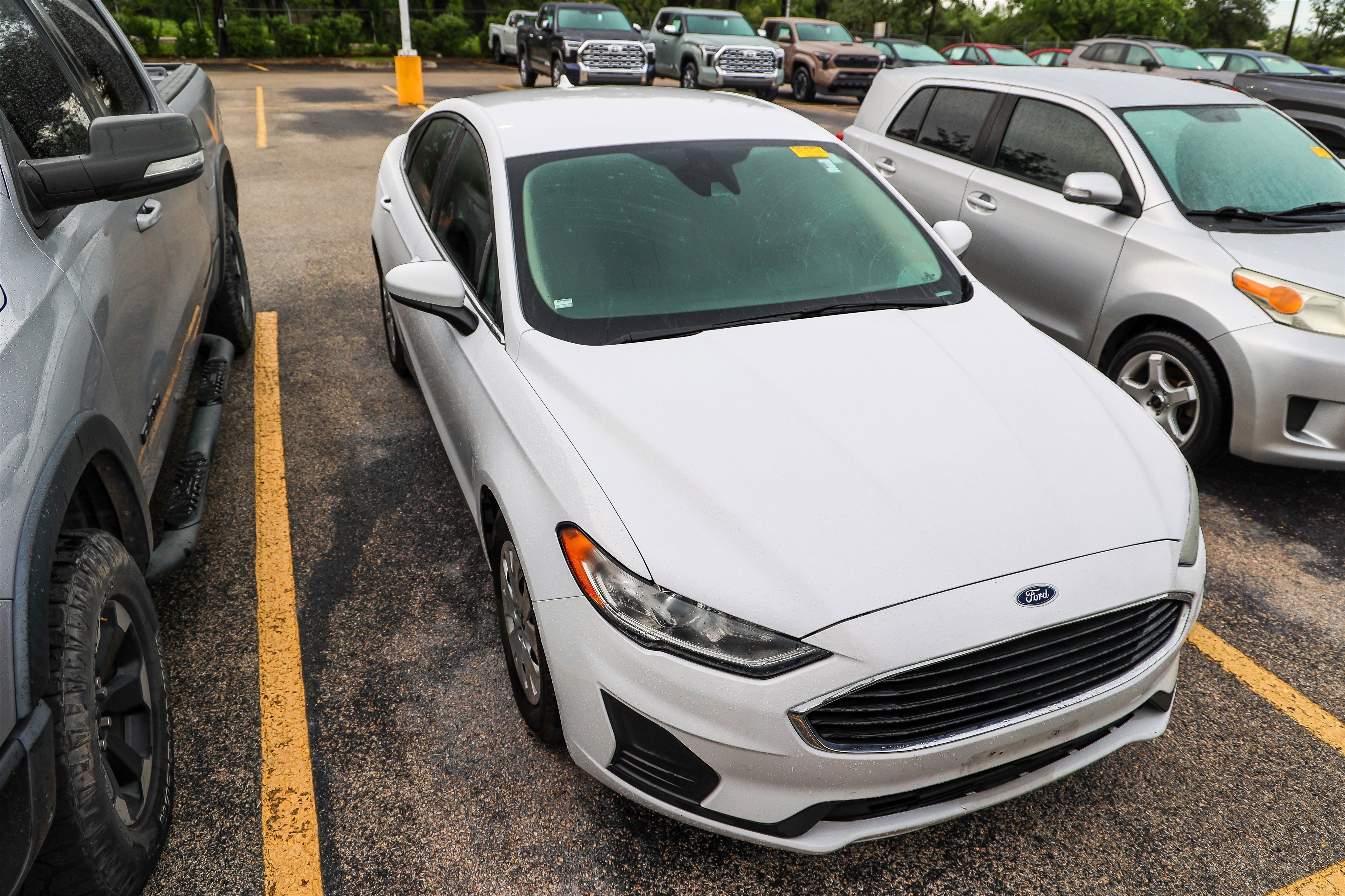 Used 2020 Ford Fusion S FWD image 5