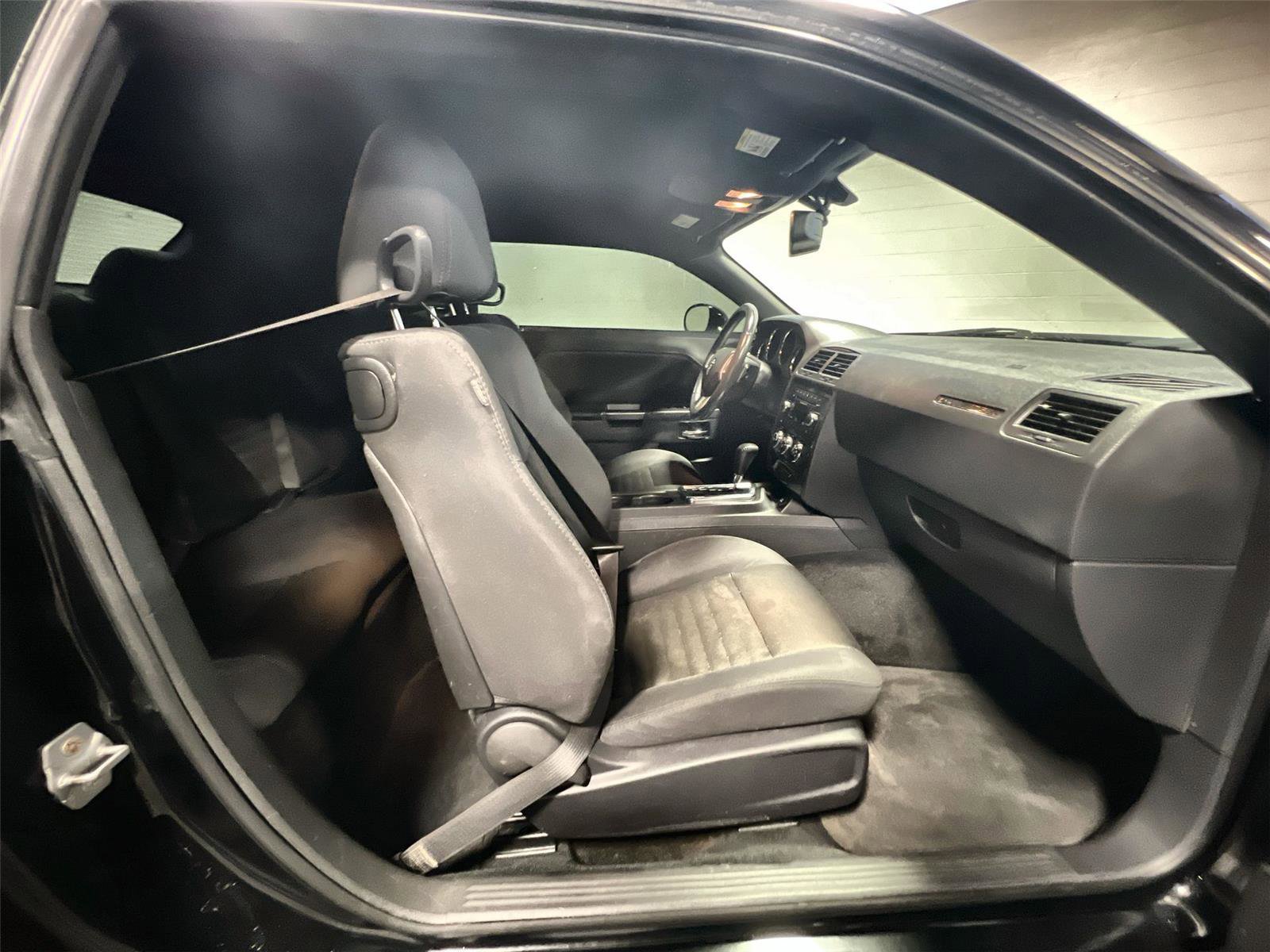 Used 2014 Dodge Challenger SXT w/ Sport Appearance Package image 21