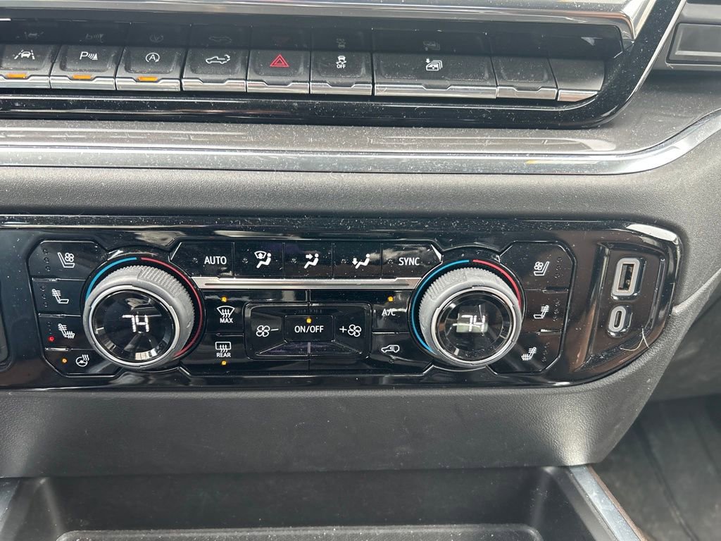 Used 2024 Chevrolet Silverado 1500 High Country image 27