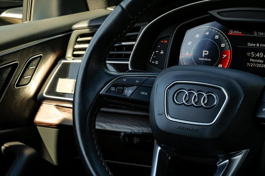 Used 2021 Audi Q8 Premium Plus AWD/4WD image 22