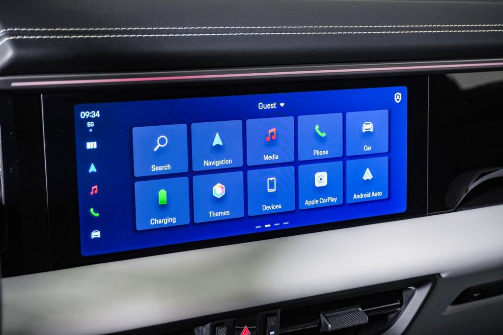 Certified 2025 Porsche Macan 4 Electric AWD/4WD image 22