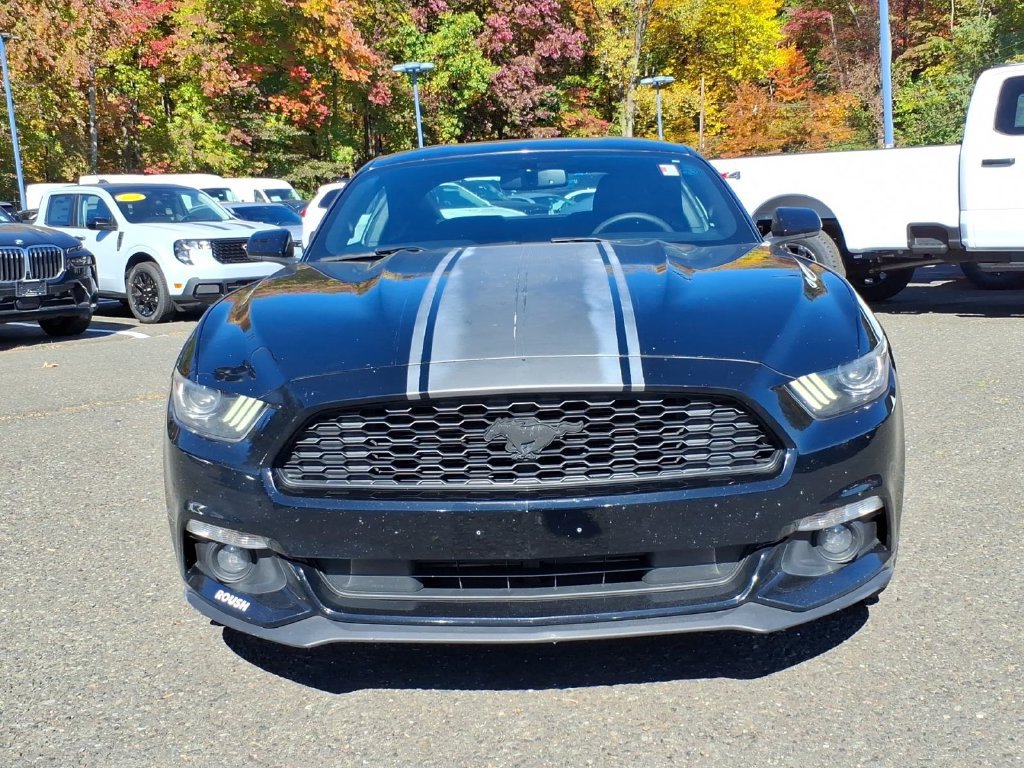 Used 2017 Ford Mustang Coupe RWD image 2
