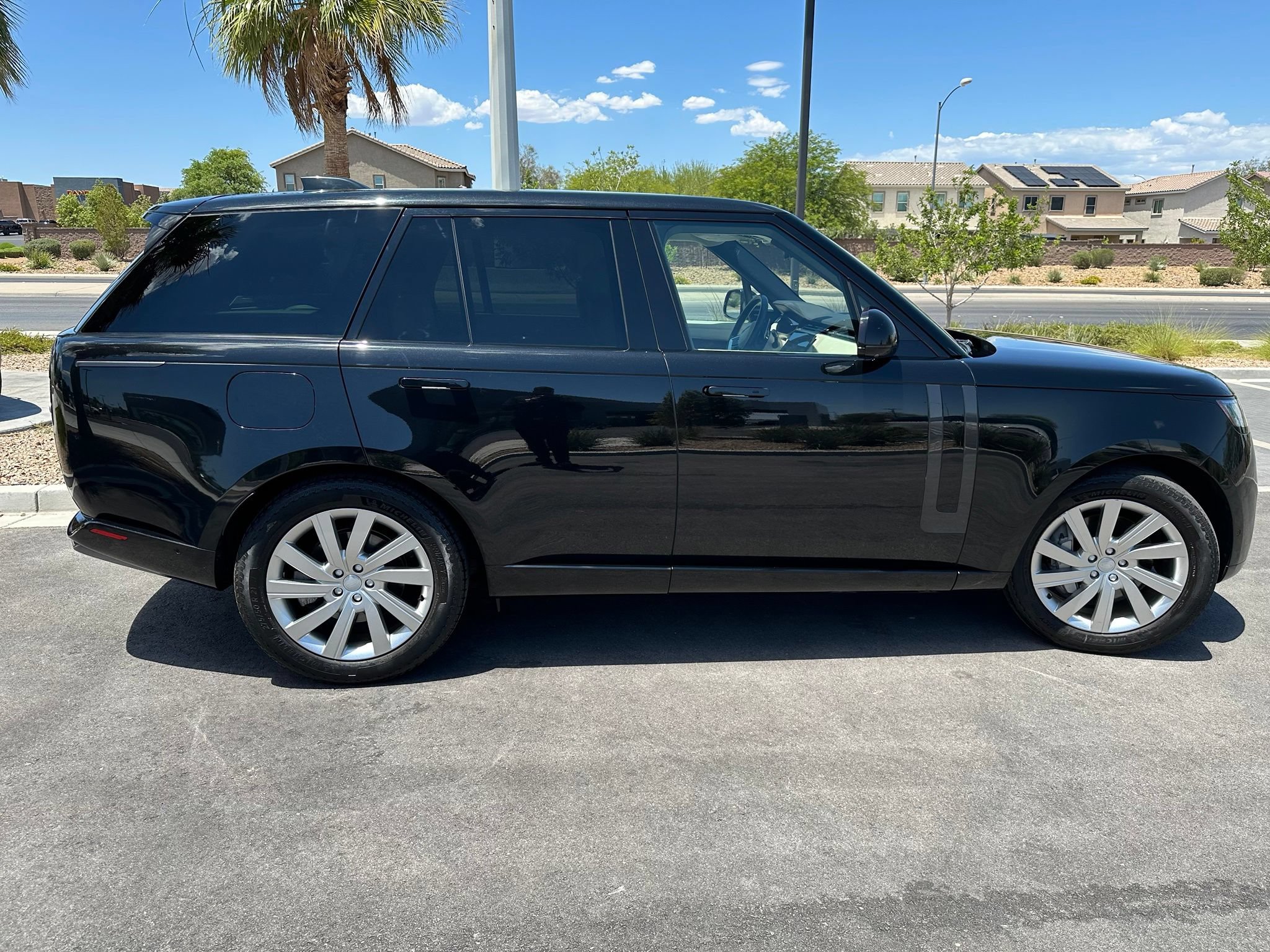 Used 2023 Land Rover Range Rover SE AWD/4WD image 6