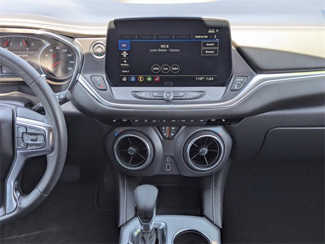 Used 2025 Chevrolet Blazer LT image 16