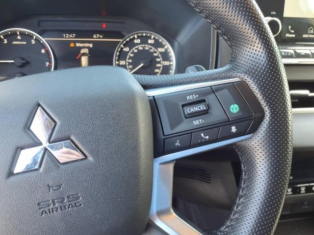 Used 2024 Mitsubishi Outlander SE image 21