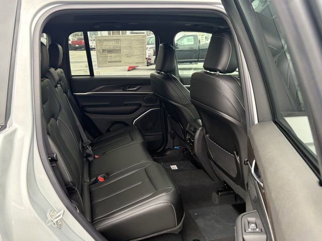 New 2026 Jeep Grand Cherokee Limited image 33