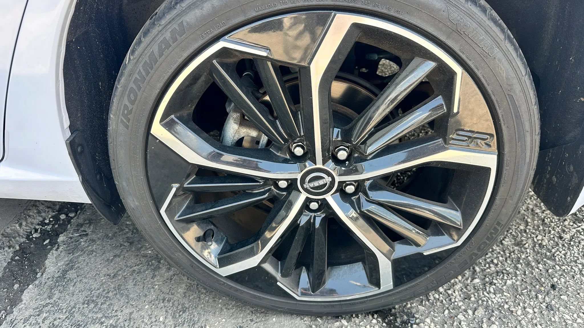 Used 2023 Nissan Altima 2.5 SR w/ SR Premium Package AWD/4WD image 24
