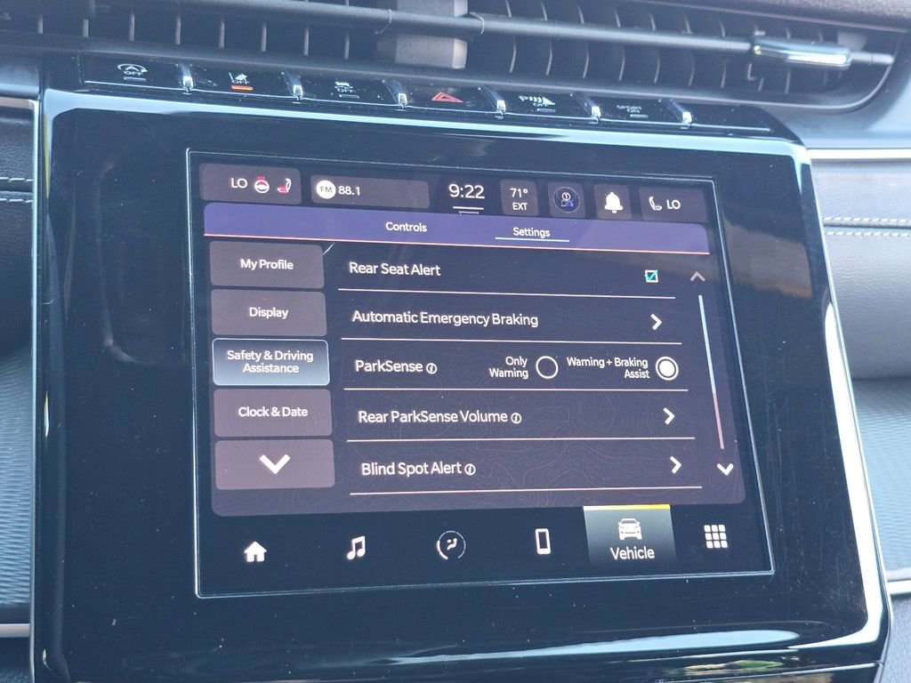 Used 2023 Jeep Grand Cherokee Altitude image 20