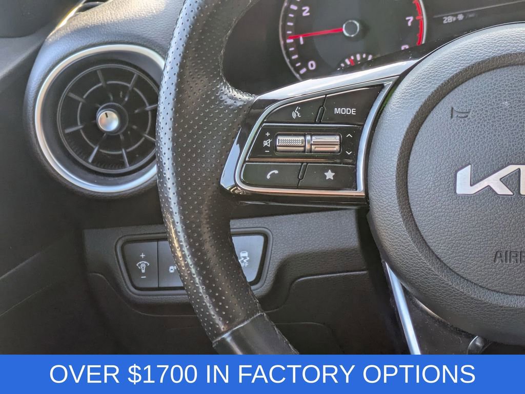 Used 2023 Kia Forte GT-Line w/ GT-Line Premium Package image 13