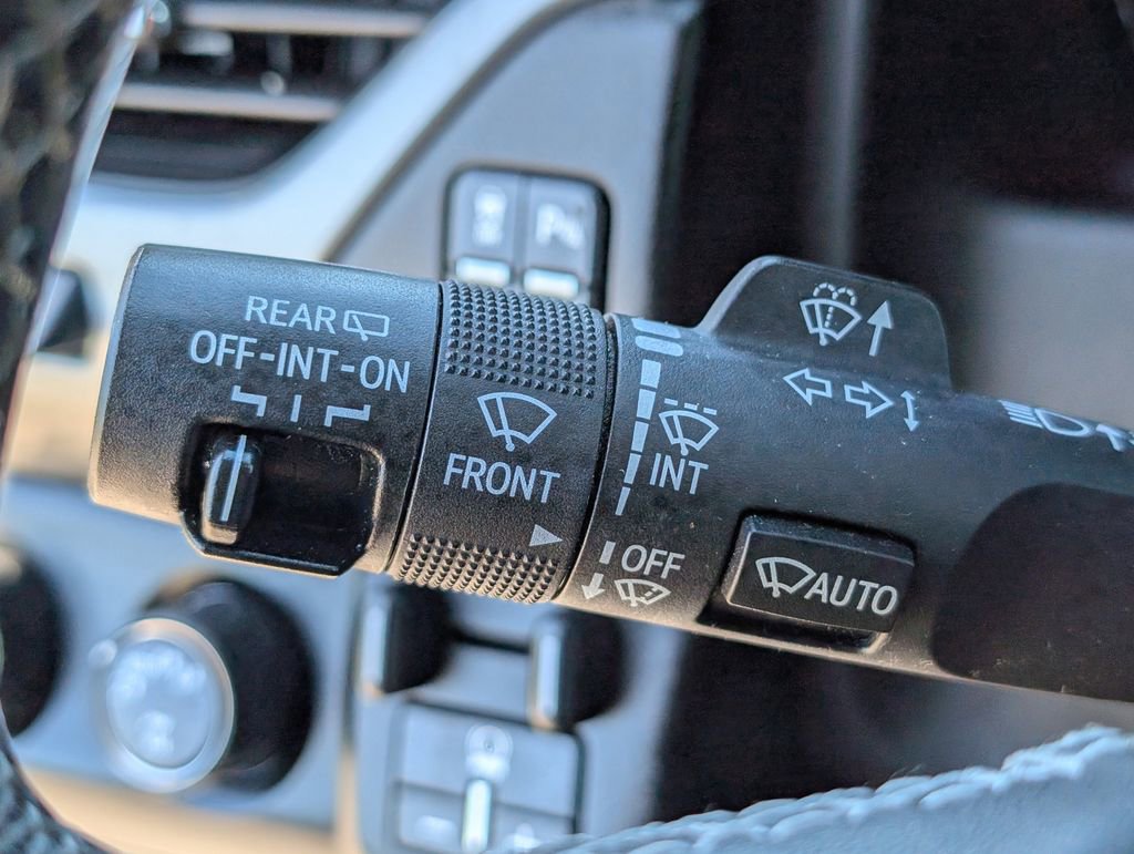 Used 2019 Chevrolet Suburban Premier w/ Premier Plus Edition image 28