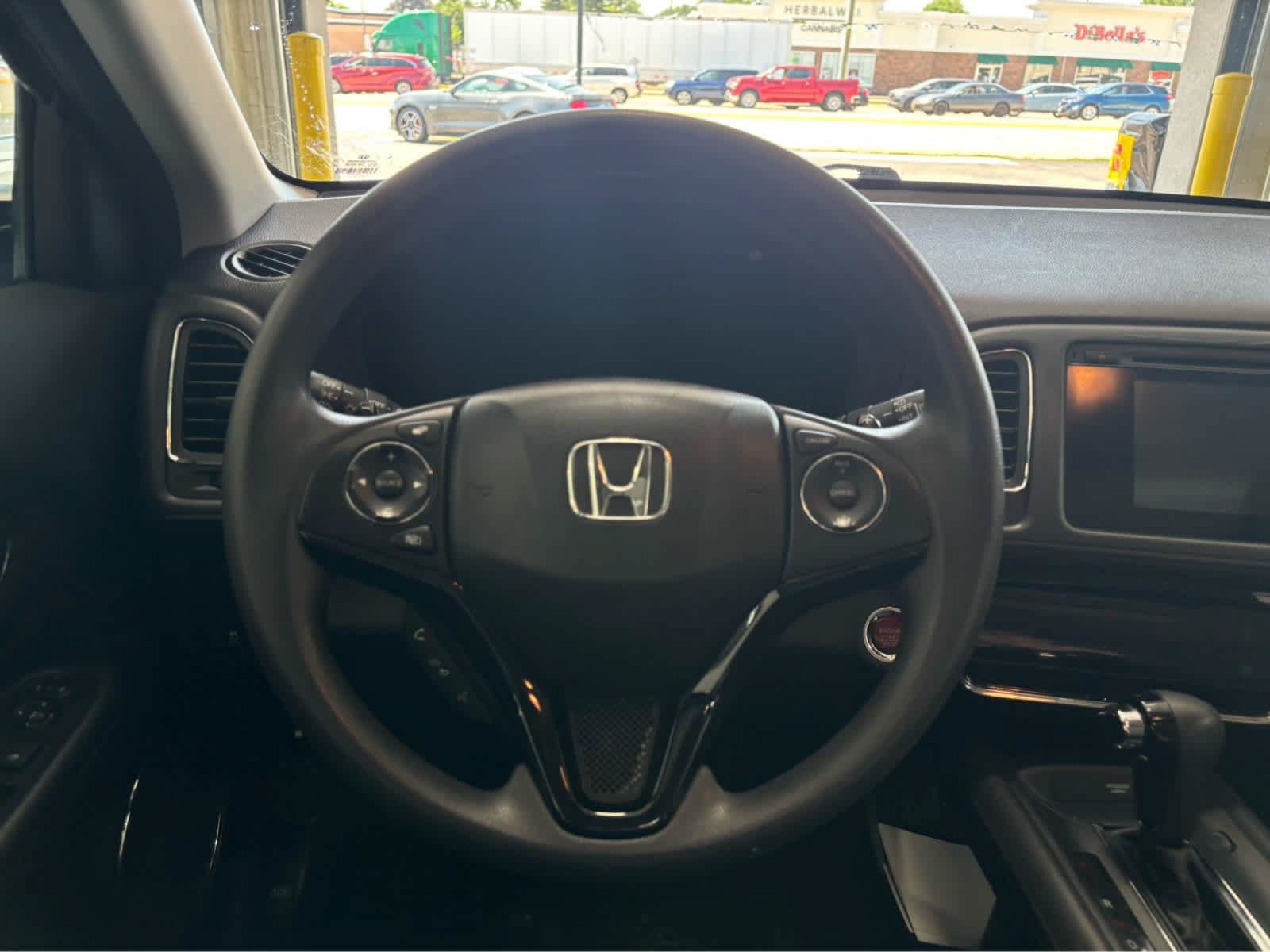 Used 2018 Honda HR-V EX image 12