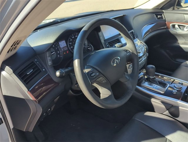 Used 2018 INFINITI Q70 Luxe image 10