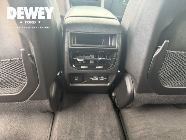 Used 2022 Jeep Grand Cherokee Altitude AWD/4WD image 26
