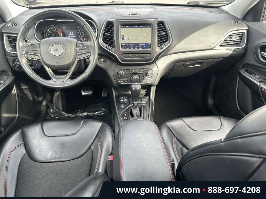 Used 2019 Jeep Cherokee Trailhawk w/ Comfort/Convenience Group AWD/4WD image 12