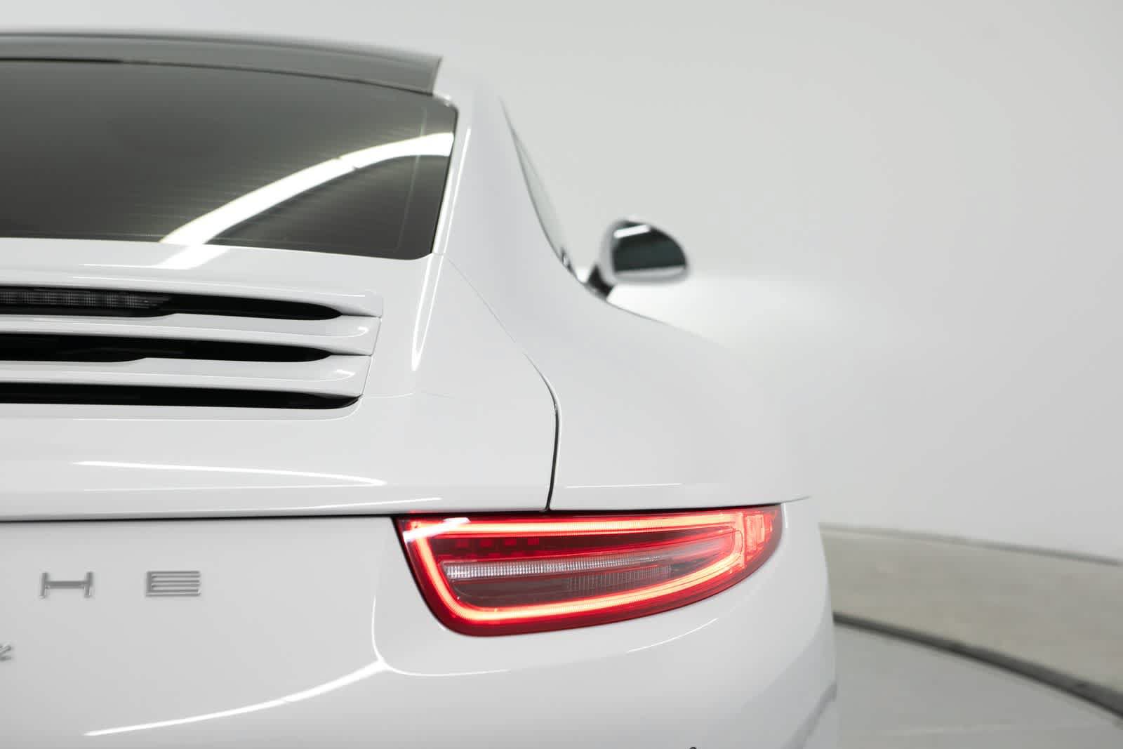 Certified 2016 Porsche 911 Carrera RWD image 33