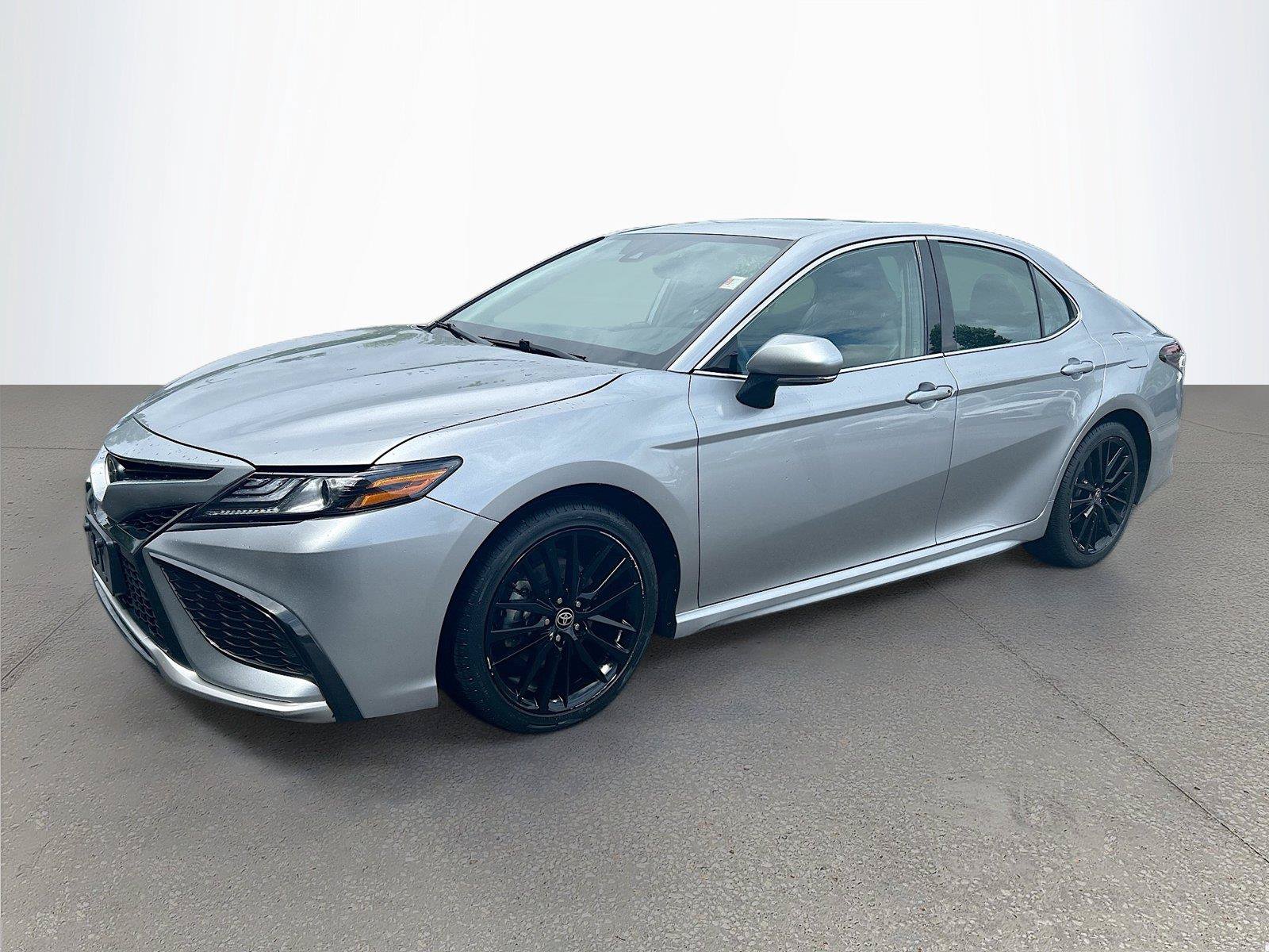 Used 2024 Toyota Camry XSE FWD image 7