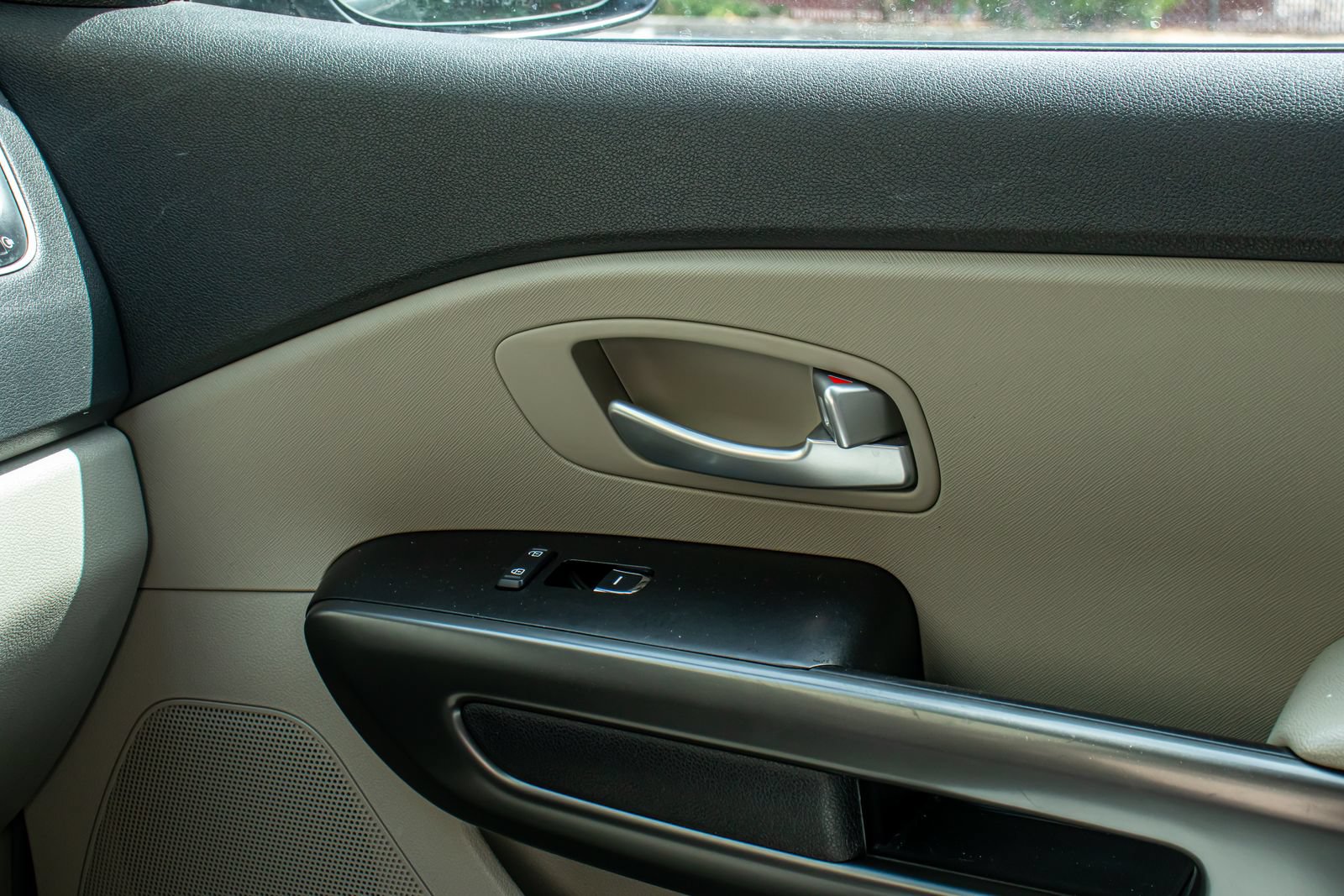 Used 2021 Kia Sedona LX FWD image 24