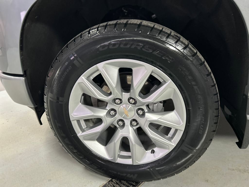 Used 2023 Chevrolet Silverado 1500 Custom image 9
