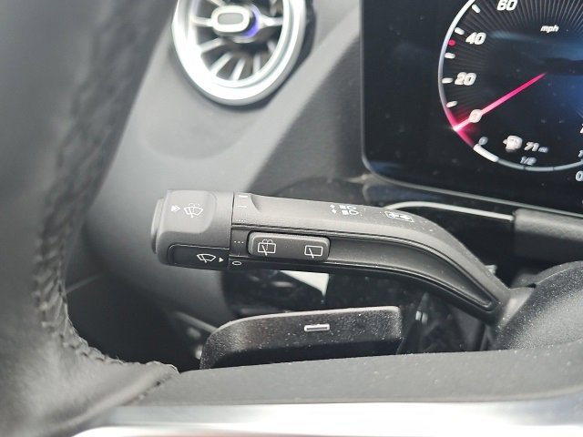 Certified 2025 Mercedes-Benz GLA 250 4MATIC image 28