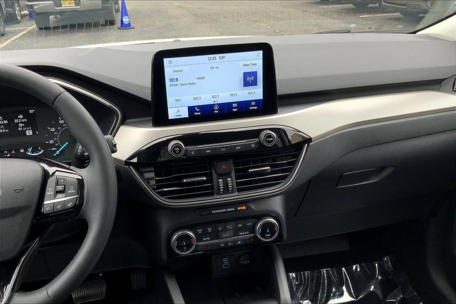 Used 2022 Ford Escape SEL image 6