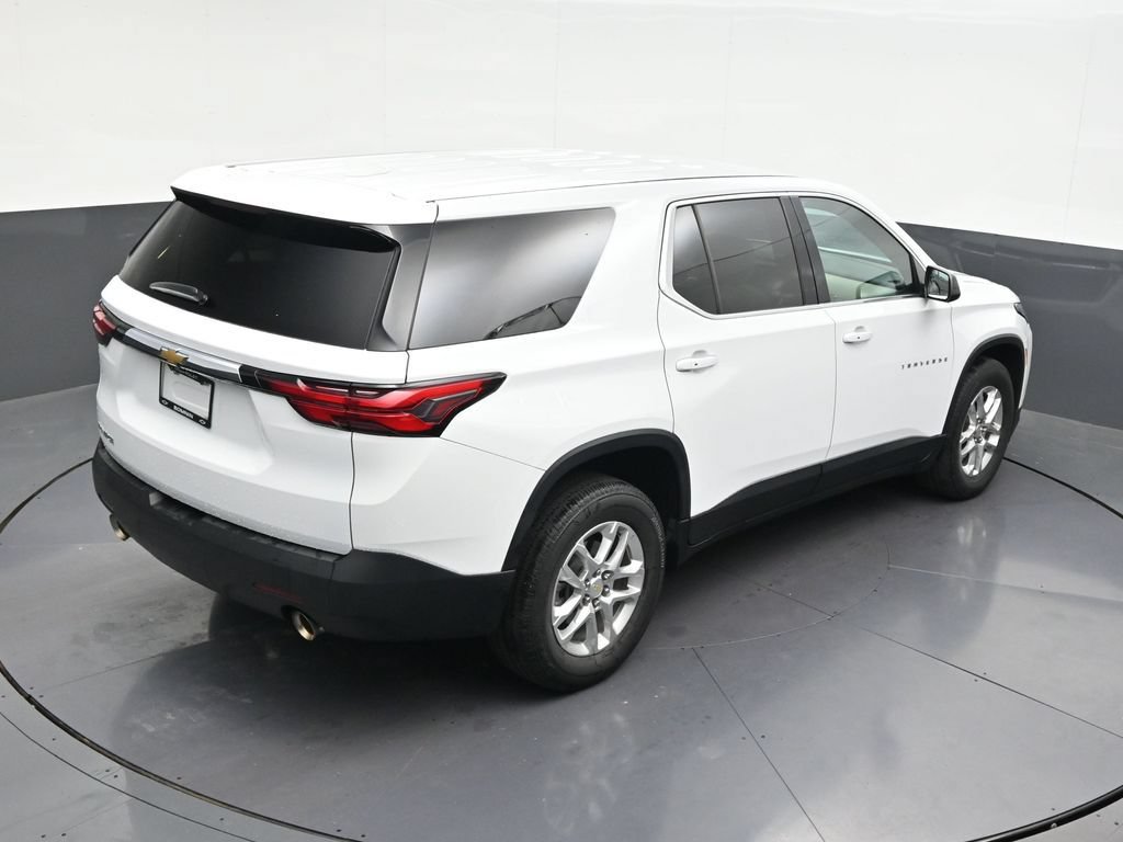 Used 2022 Chevrolet Traverse LS FWD image 19
