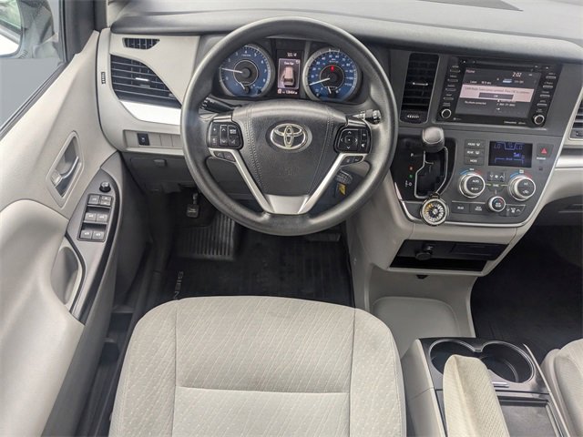 Used 2019 Toyota Sienna LE image 18