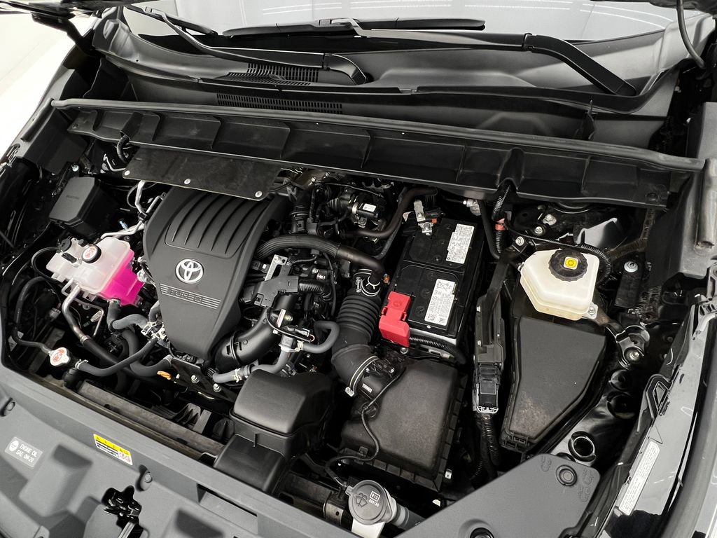 Used 2024 Toyota Highlander XLE image 31