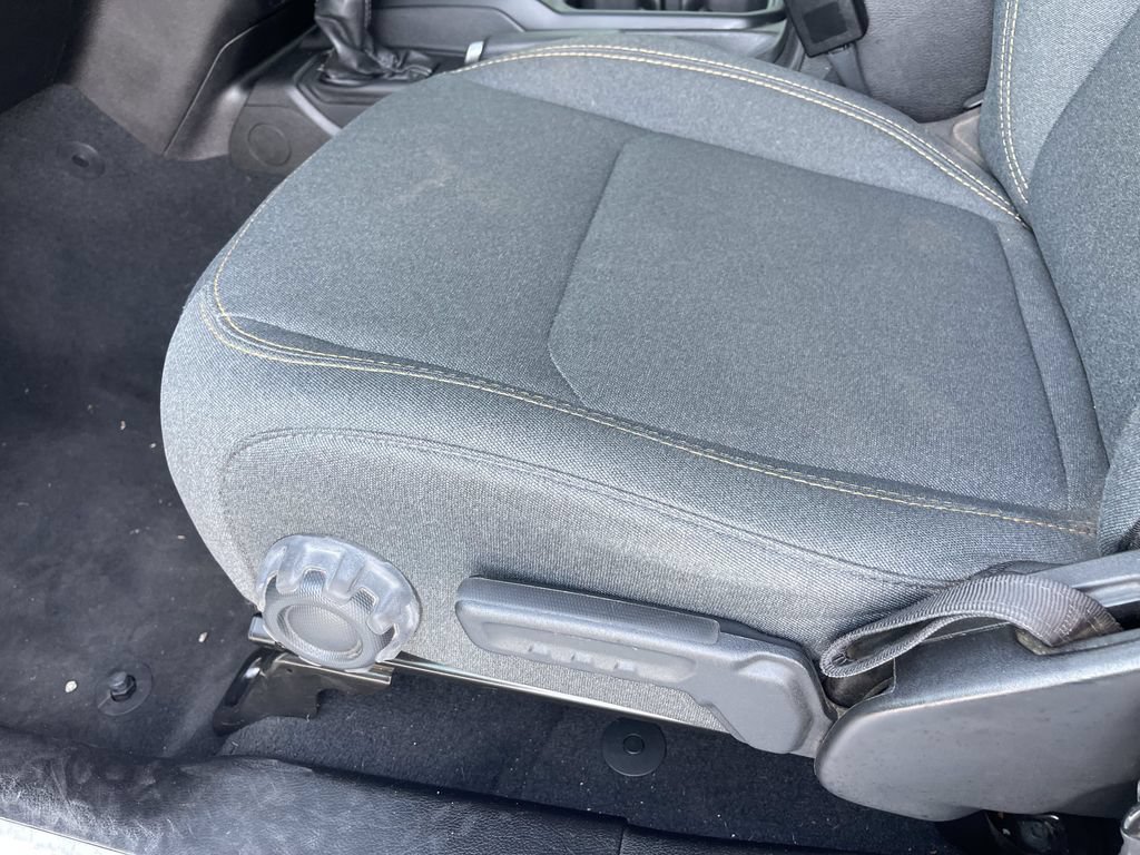 Used 2024 Jeep Wrangler Unlimited Sahara AWD/4WD image 12