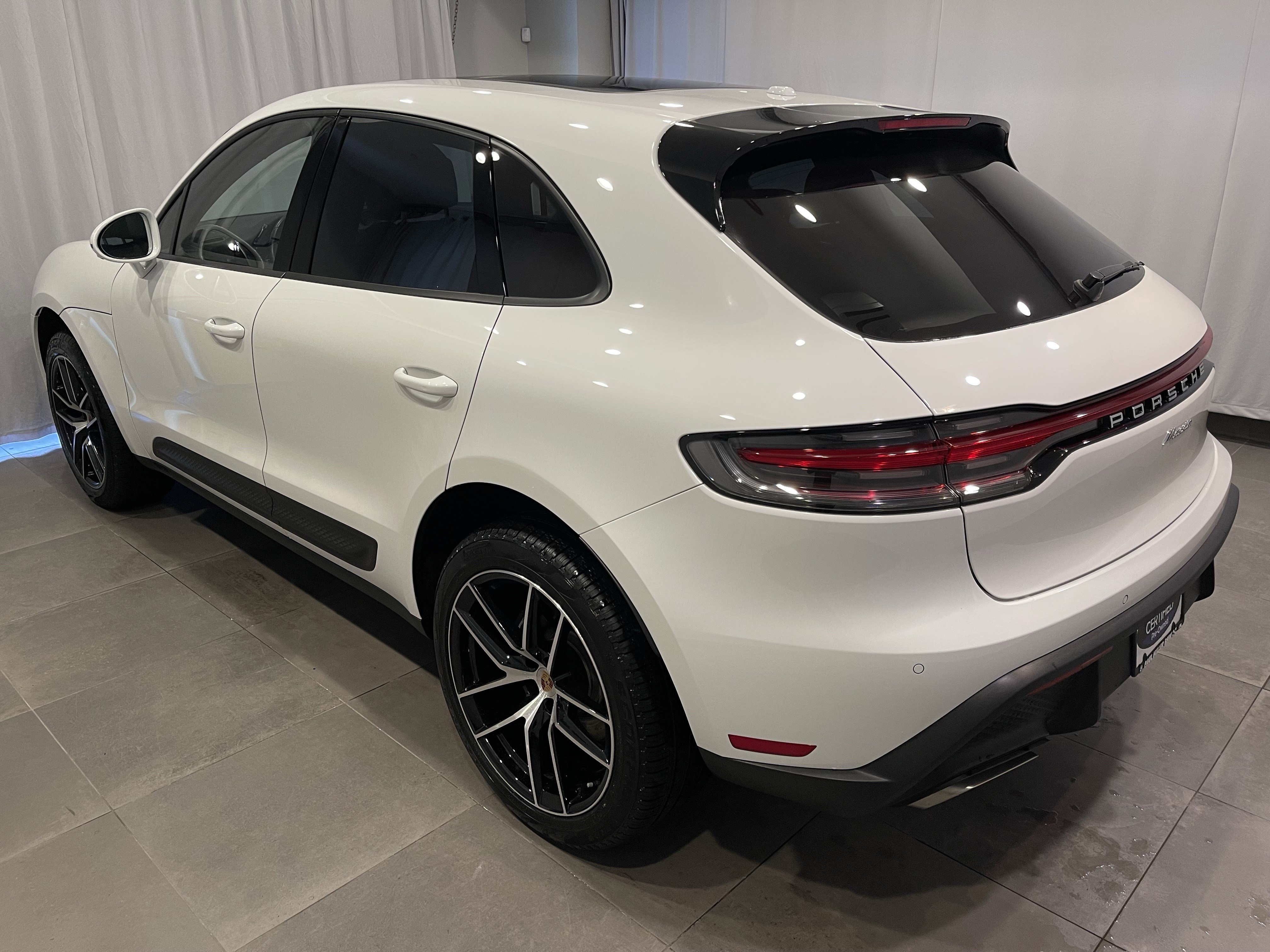 Used 2022 Porsche Macan image 5