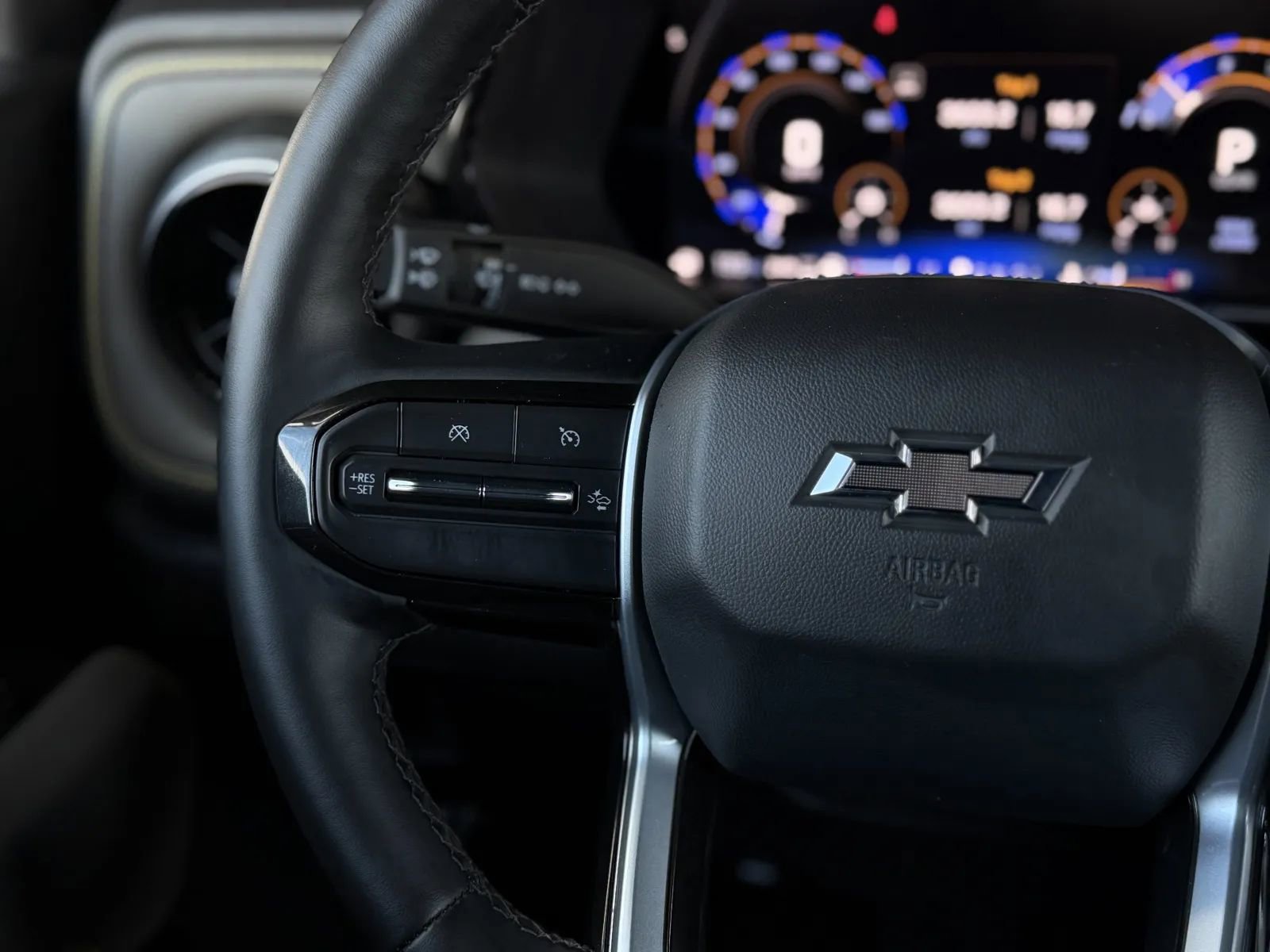 Used 2025 Chevrolet Colorado ZR2 w/ Technology Package image 20