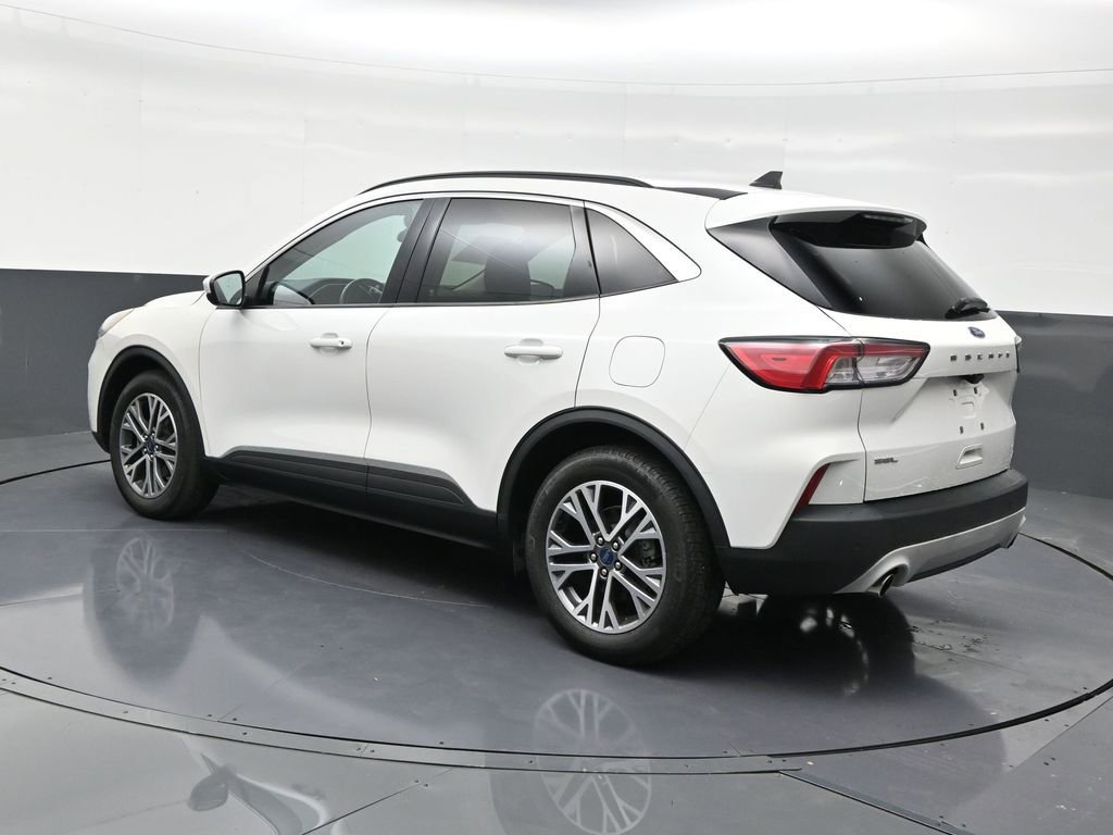Used 2021 Ford Escape SEL w/ Technology Package FWD image 3