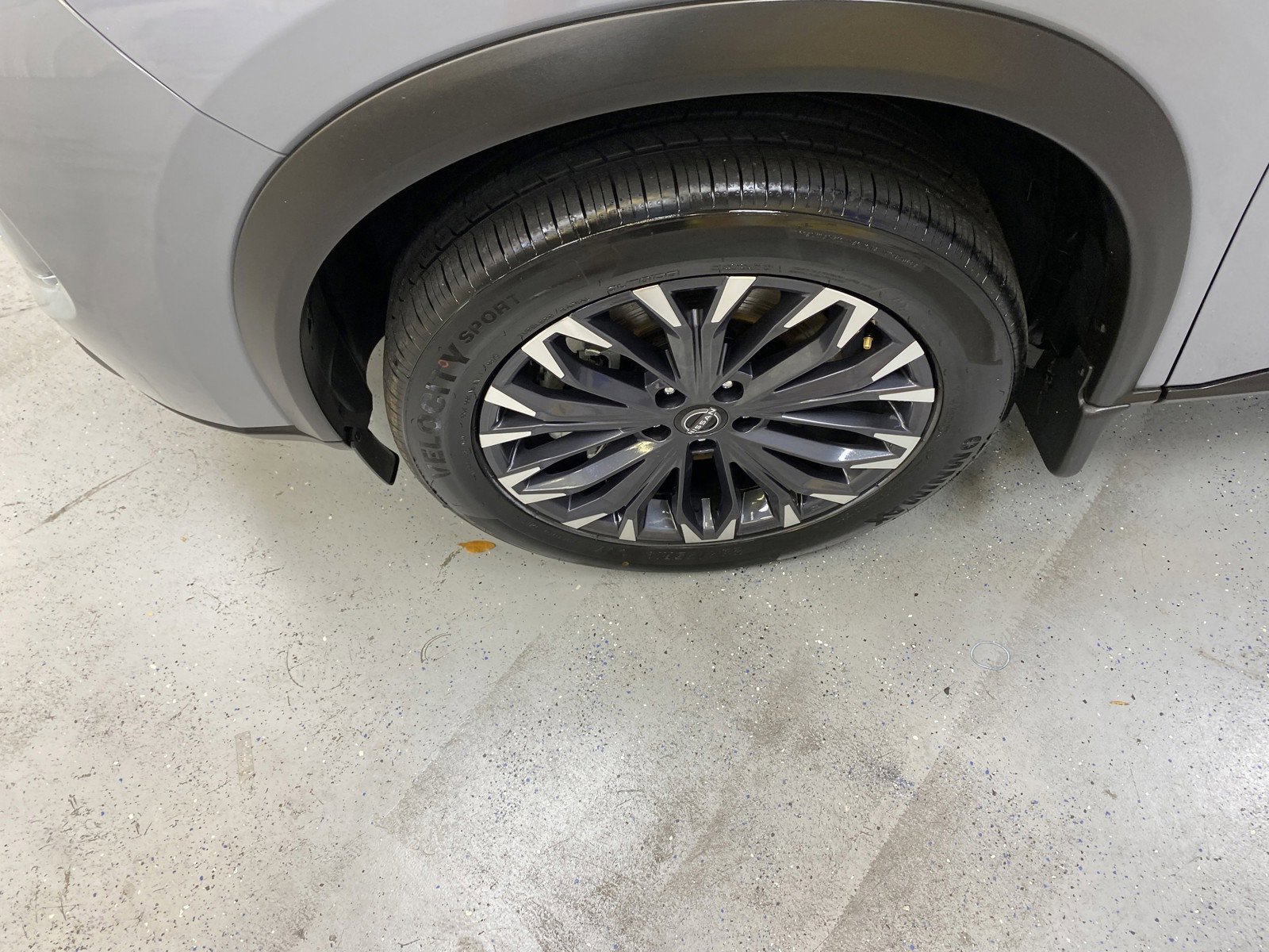 Used 2025 Nissan Rogue SL w/ Tech Package FWD image 11