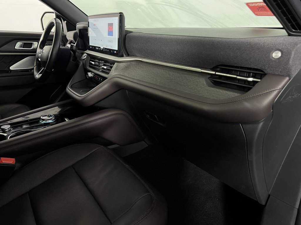 Used 2025 Ford Explorer Platinum w/ LUX Leather Package image 35