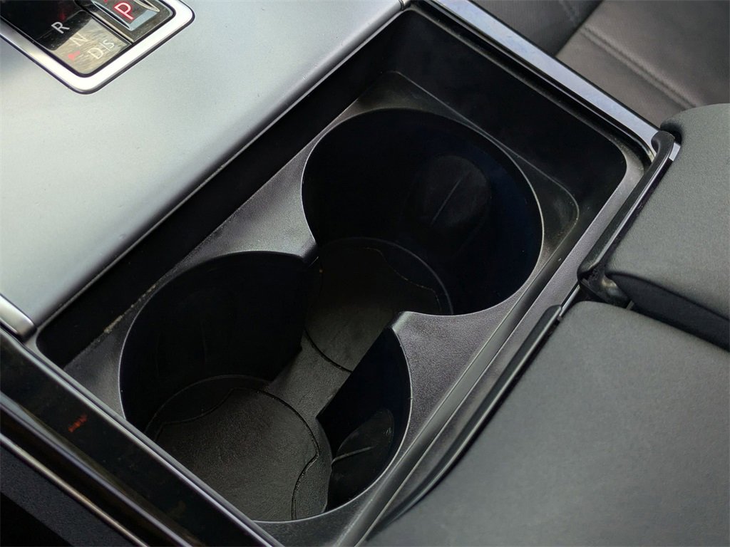 Used 2024 Land Rover Range Rover Velar S image 19