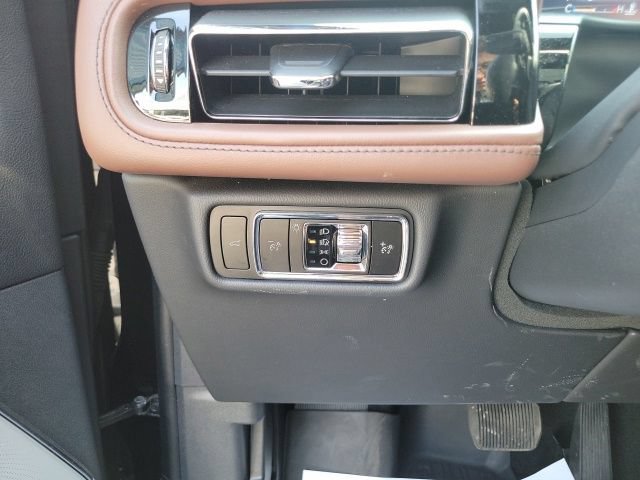 Certified 2025 Lincoln Aviator Reserve w/ Equipment Group 201A AWD/4WD image 45