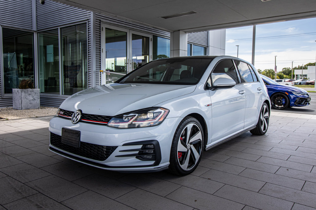 Used 2019 Volkswagen GTI SE FWD image 11